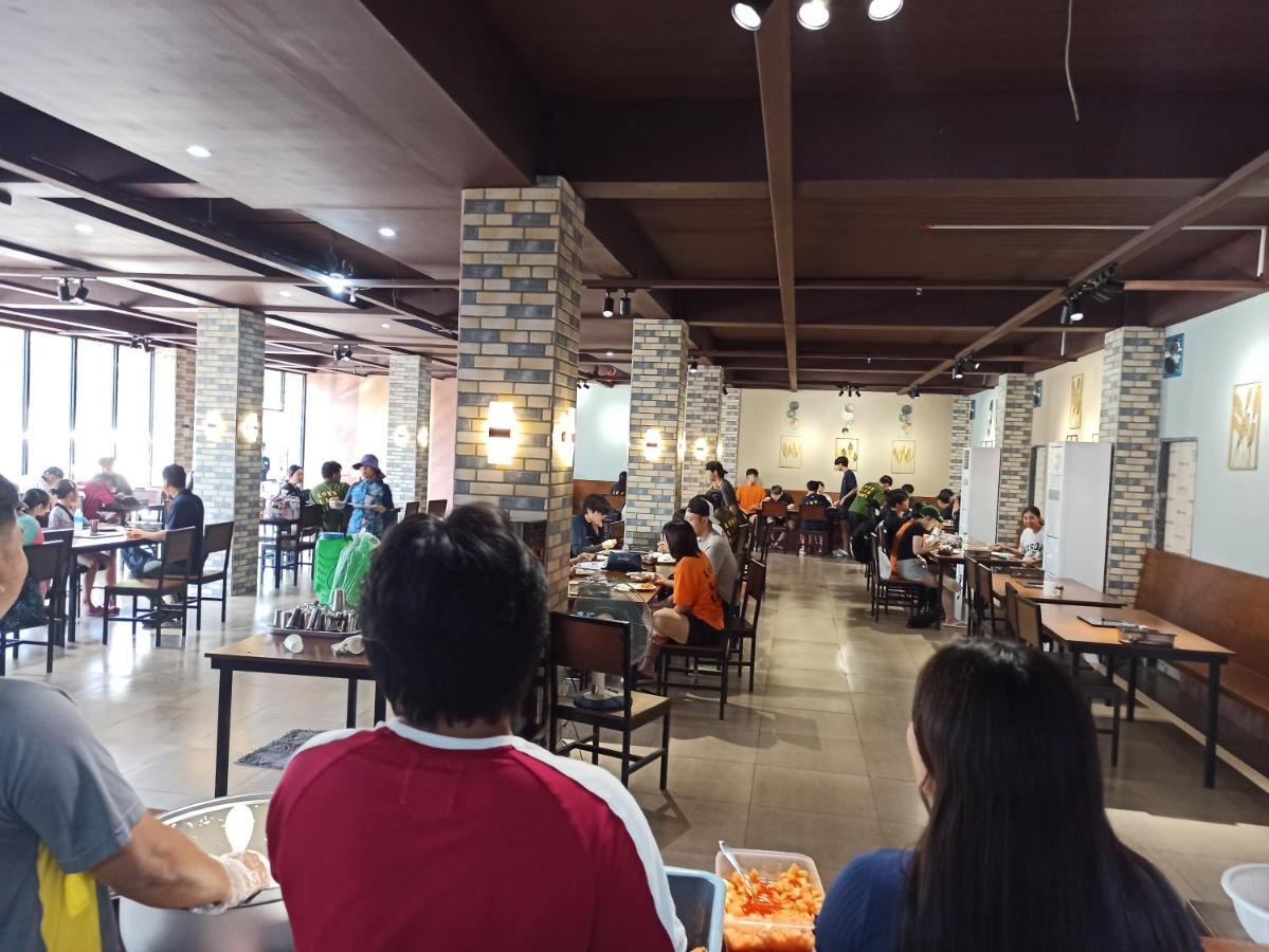 Emmaus Condotel آنغلوس المظهر الخارجي الصورة