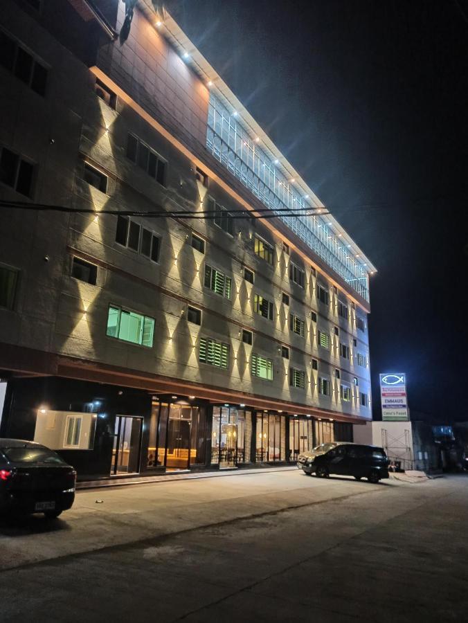 Emmaus Condotel آنغلوس المظهر الخارجي الصورة